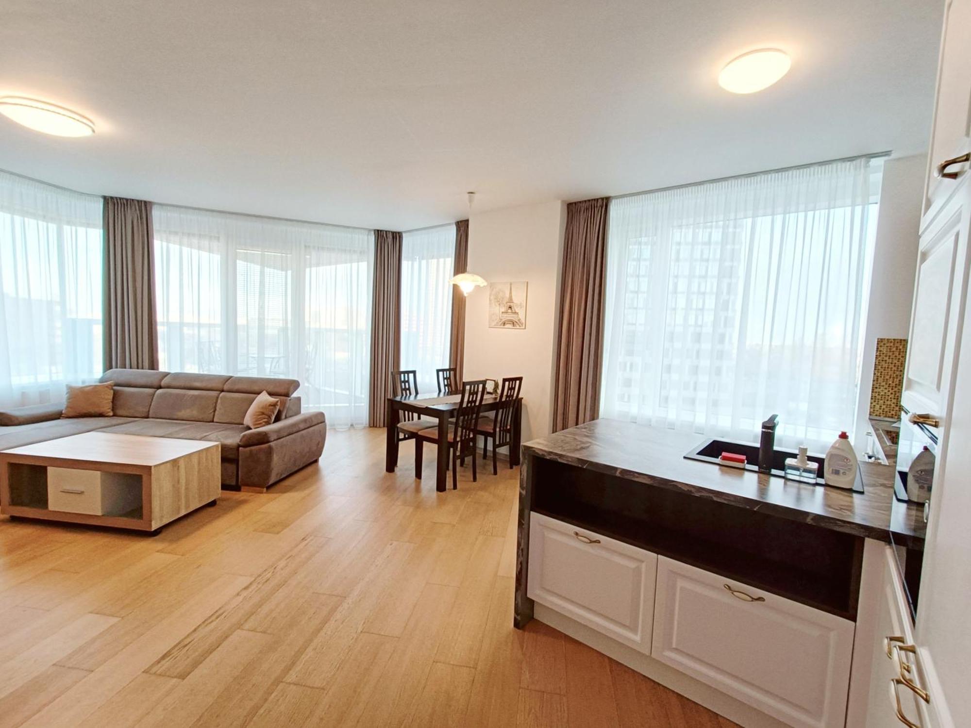 Sag Panorama City Apartment 3 Rooms Free Parking Free Wifi Братислава Екстериор снимка