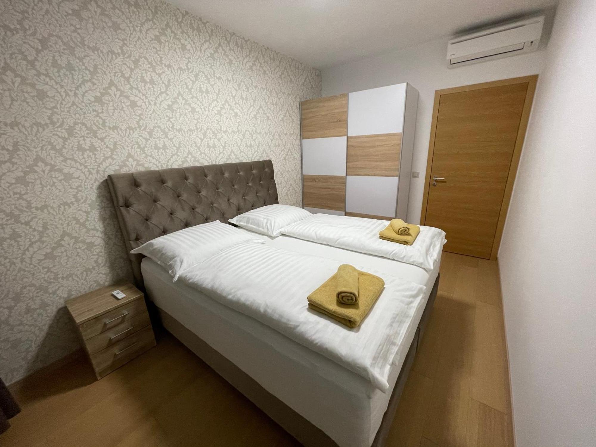 Sag Panorama City Apartment 3 Rooms Free Parking Free Wifi Братислава Екстериор снимка