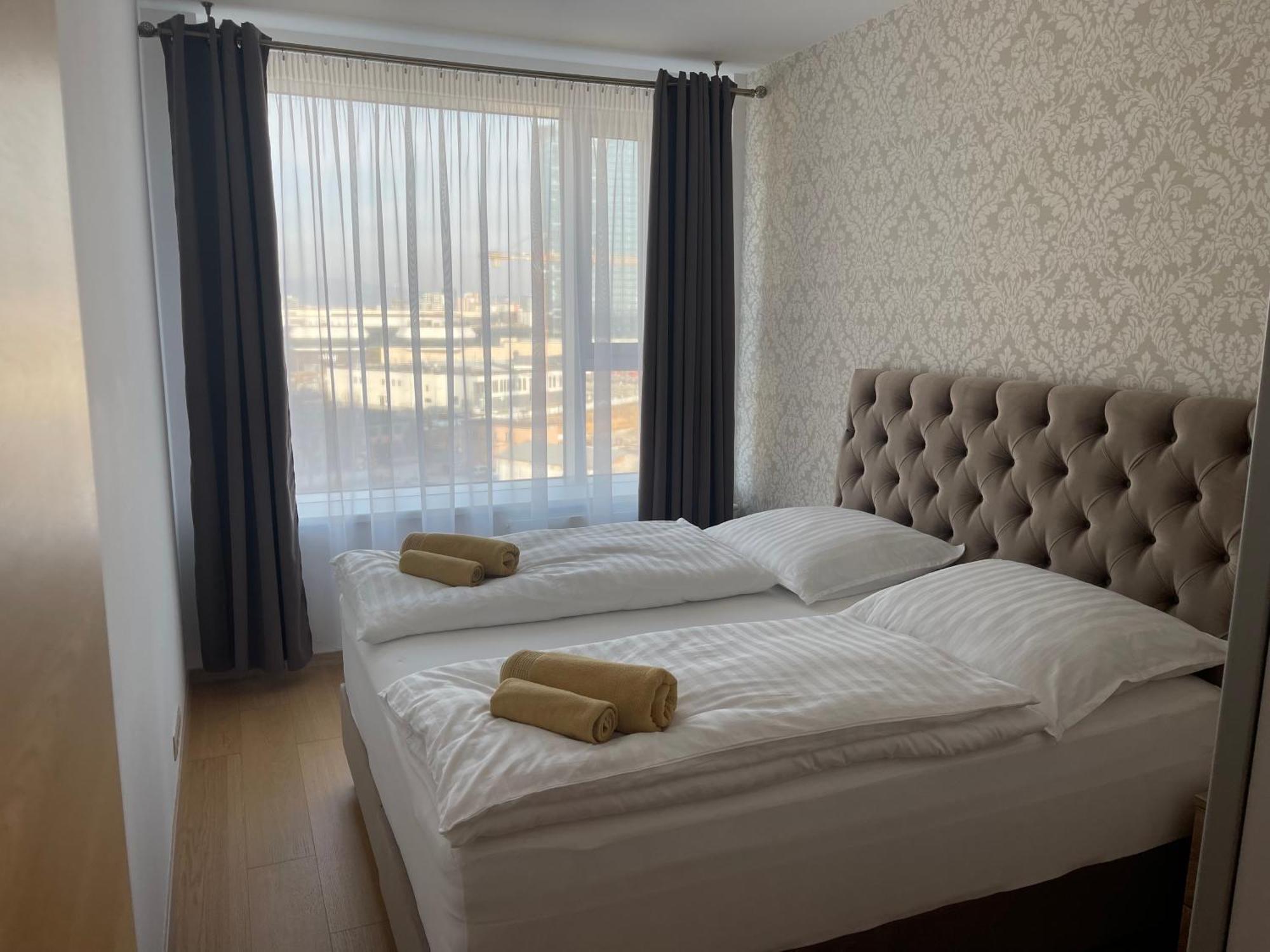 Sag Panorama City Apartment 3 Rooms Free Parking Free Wifi Братислава Екстериор снимка