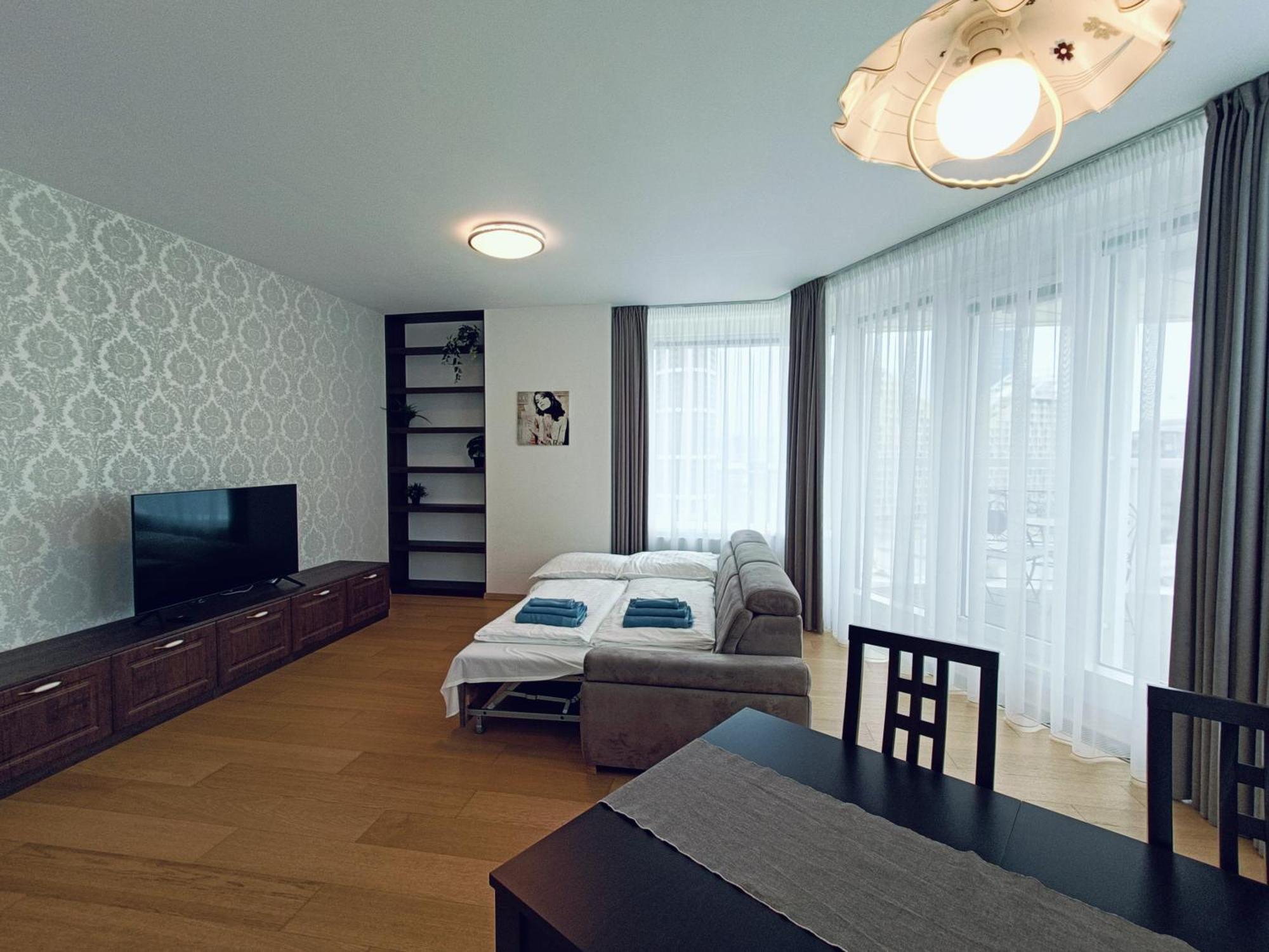 Sag Panorama City Apartment 3 Rooms Free Parking Free Wifi Братислава Екстериор снимка